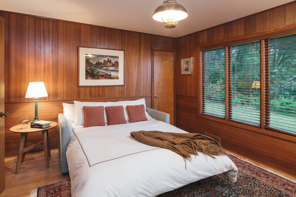 Manzanita 8