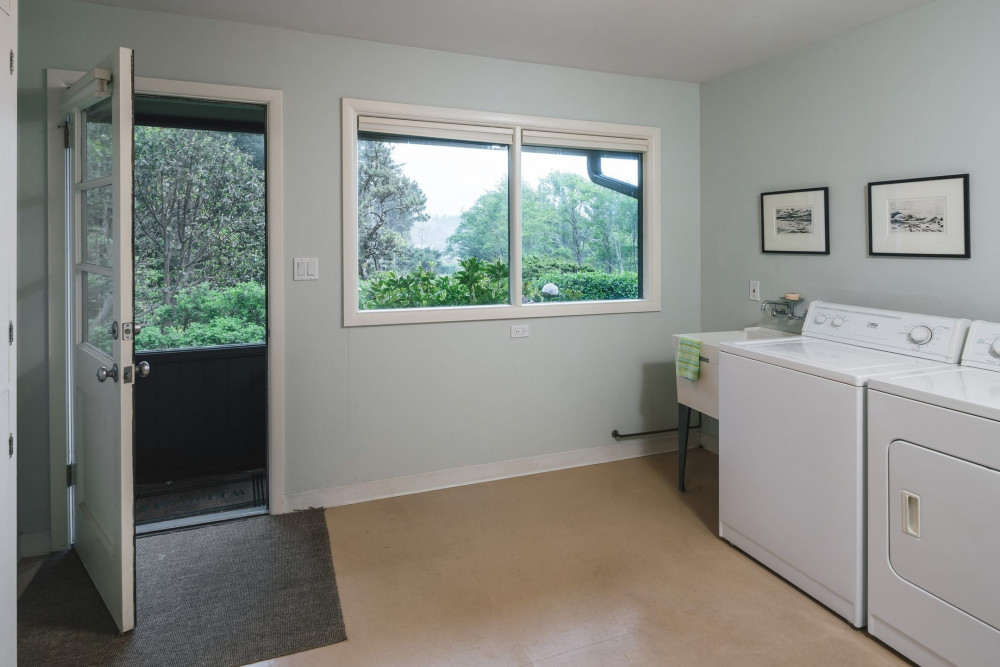 Manzanita 8
