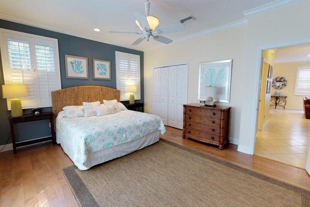 Holmes Beach 64