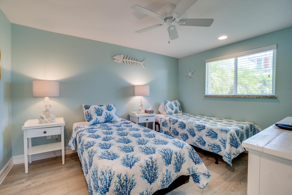 Holmes Beach 60