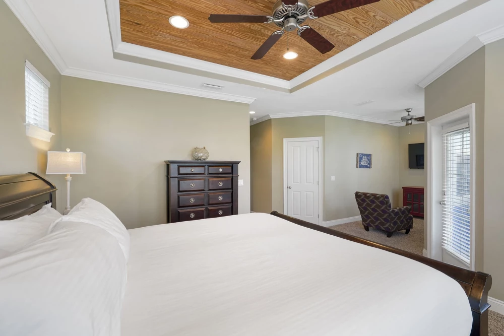 Miramar Beach 222