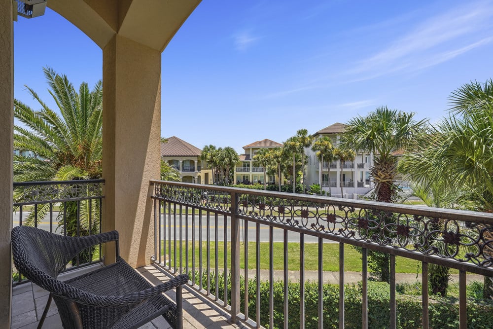 Destin 302