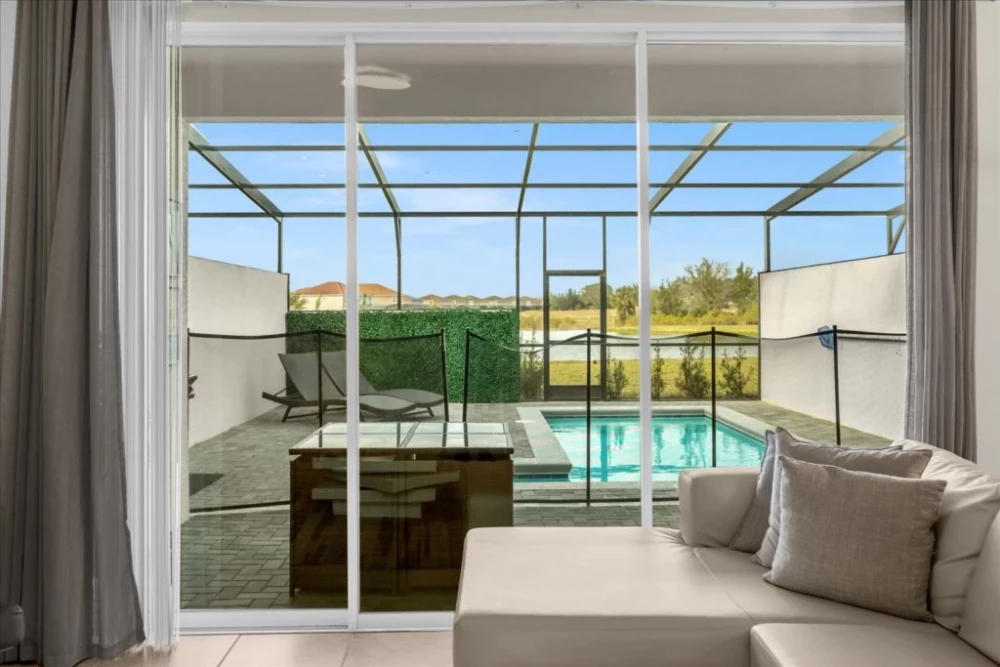 Solterra Resort 789