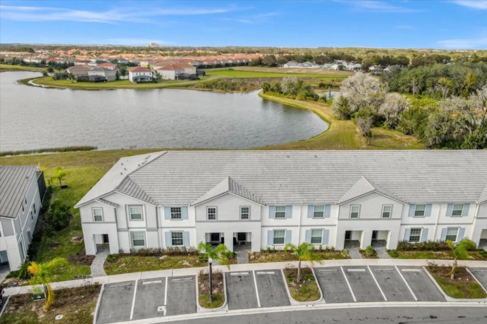Solterra Resort 789