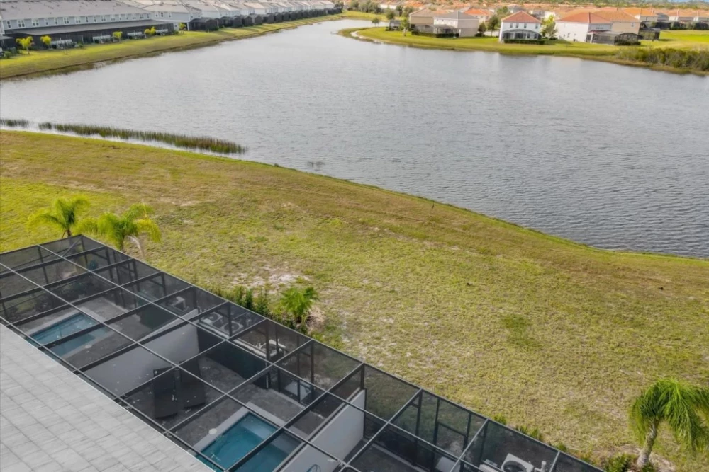 Solterra Resort 789