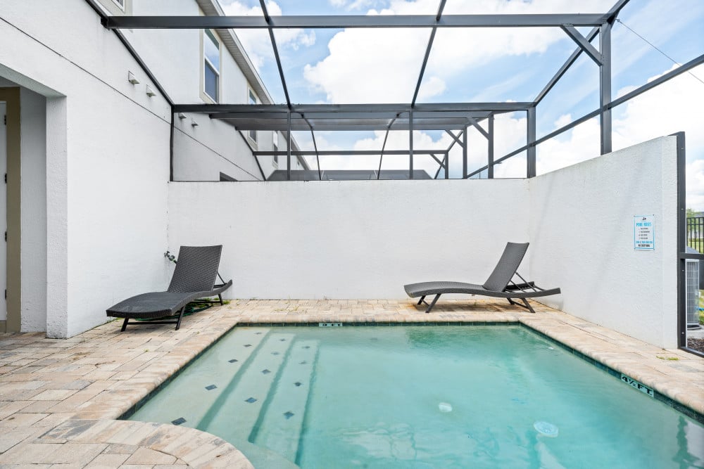 Solara Resort 450
