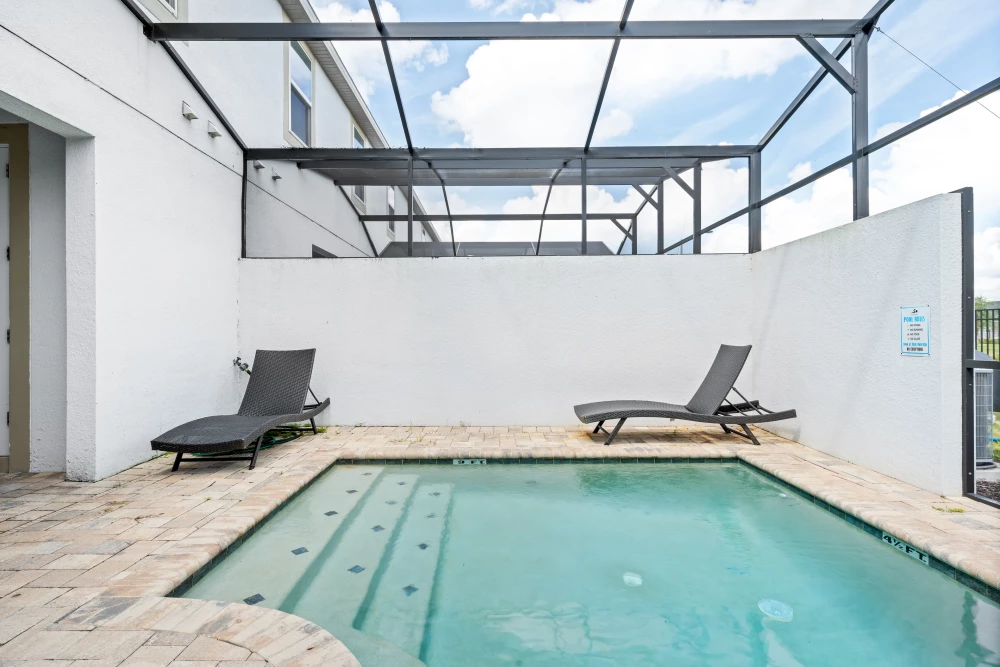 Solara Resort 450