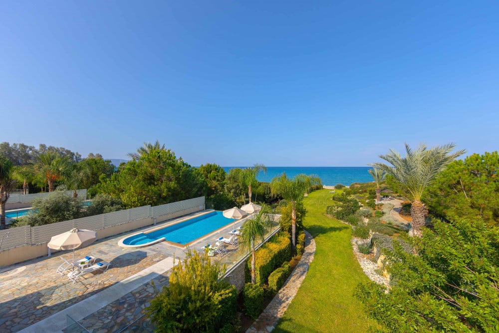 Harmonia Beach Villa