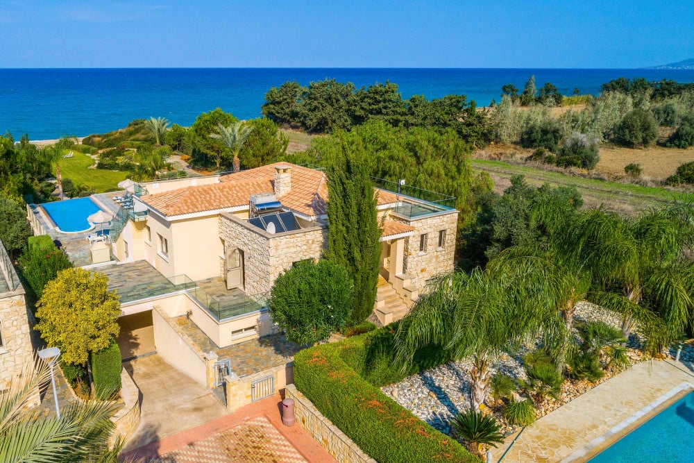 Harmonia Beach Villa