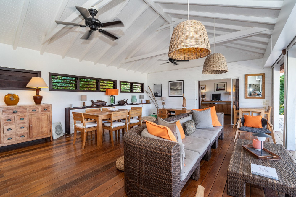 Phoenix Pointe Milou