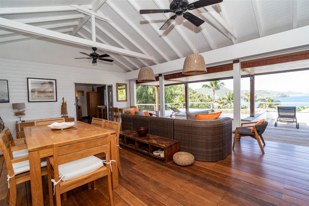 Phoenix Pointe Milou