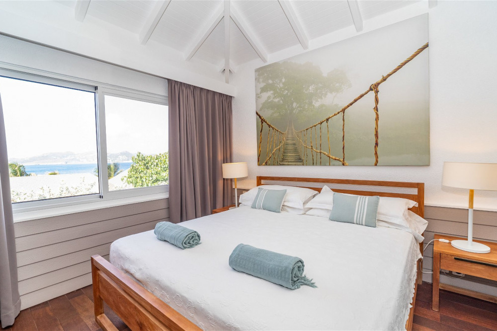 Phoenix Pointe Milou