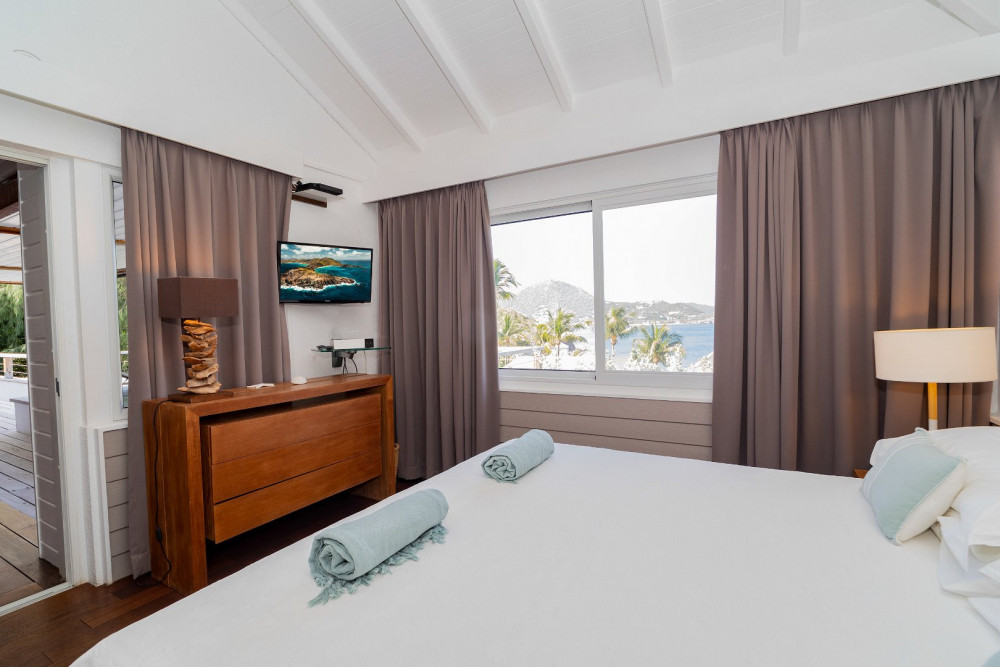 Phoenix Pointe Milou