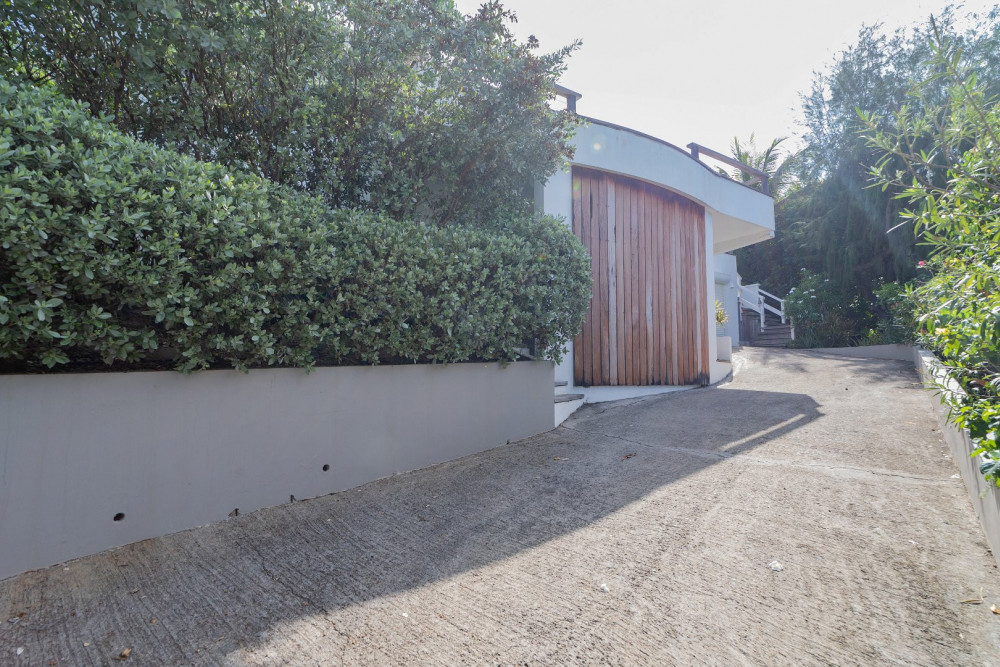 Phoenix Pointe Milou