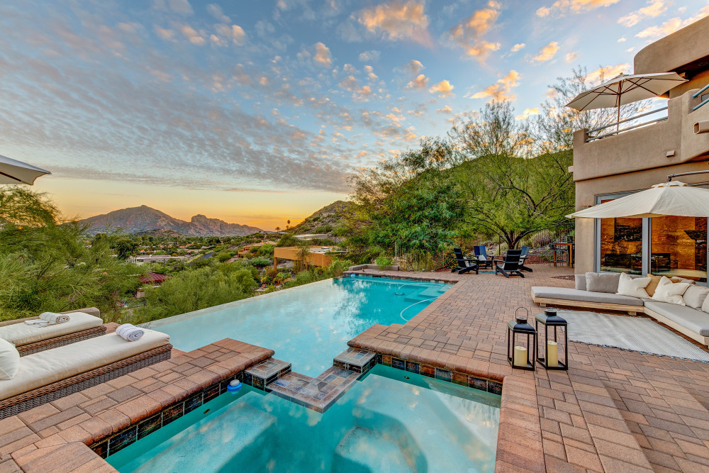 Paradise Valley 12