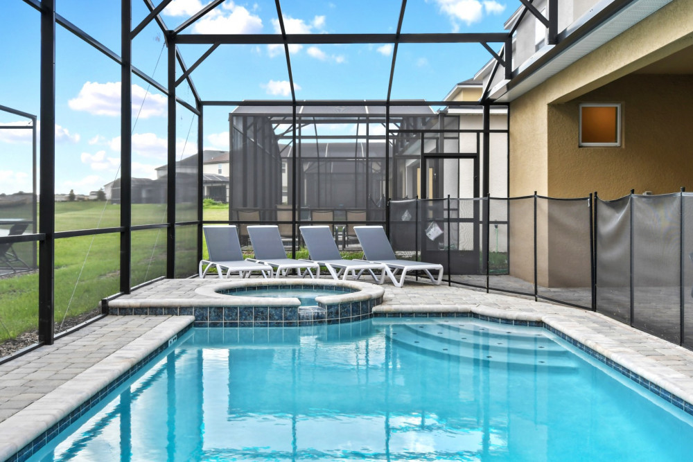 Solara Resort 457
