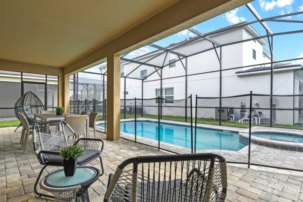 Solara Resort 457