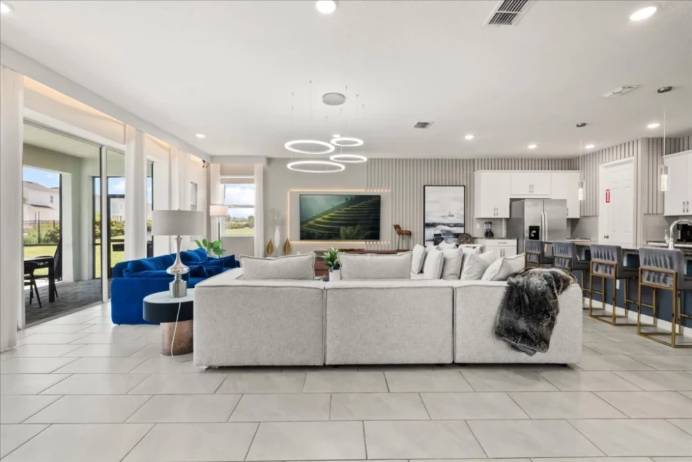 Solara Resort 456