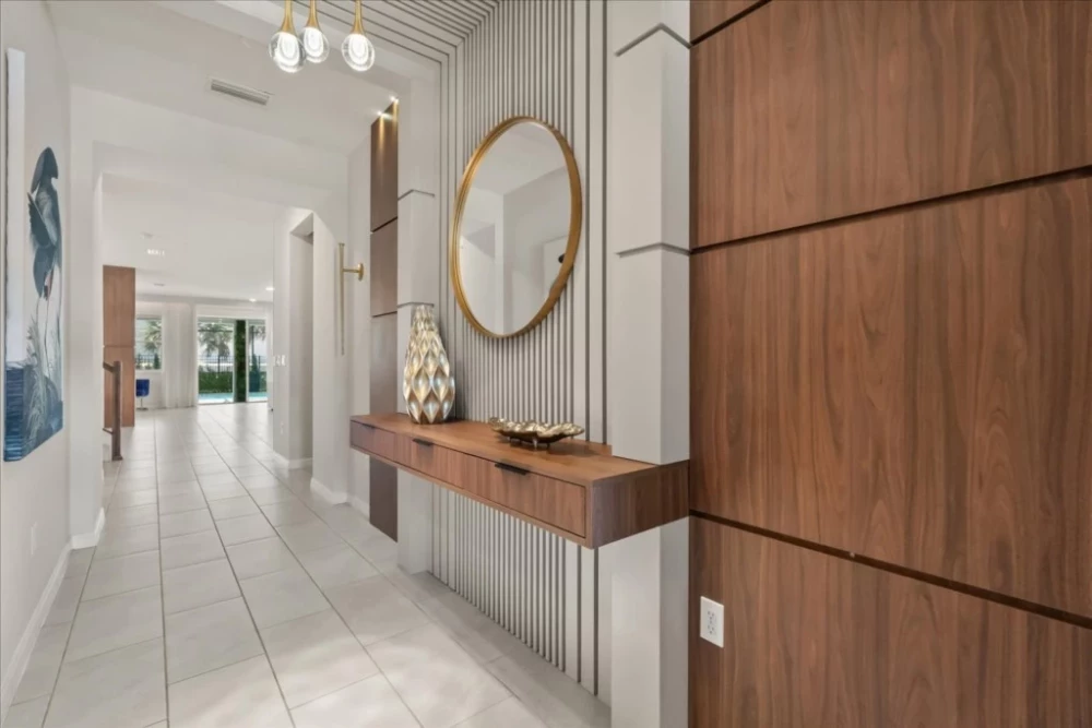Solara Resort 456