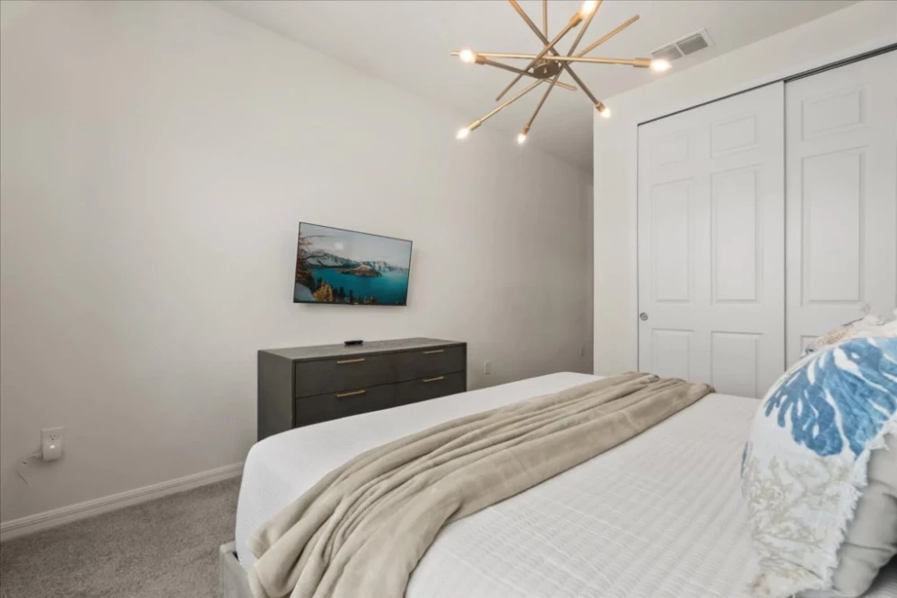 Solara Resort 456
