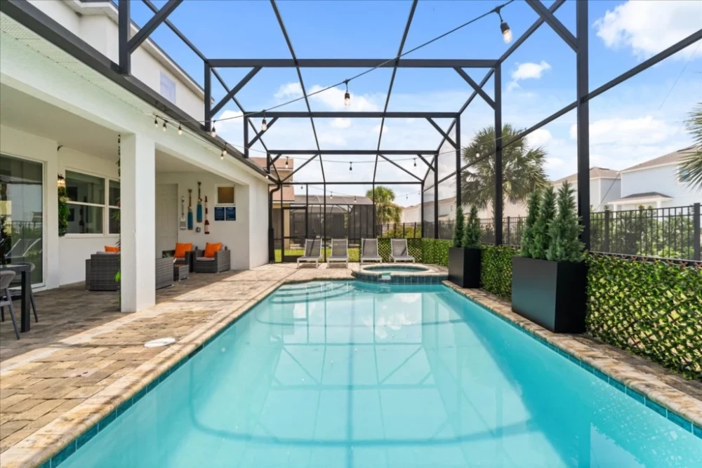 Solara Resort 456