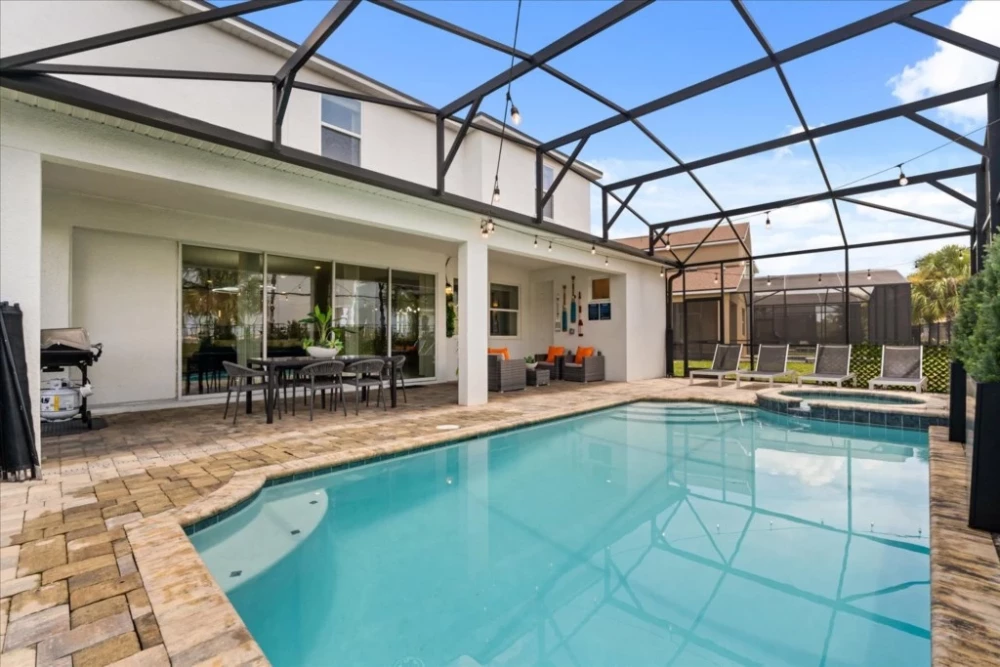 Solara Resort 456