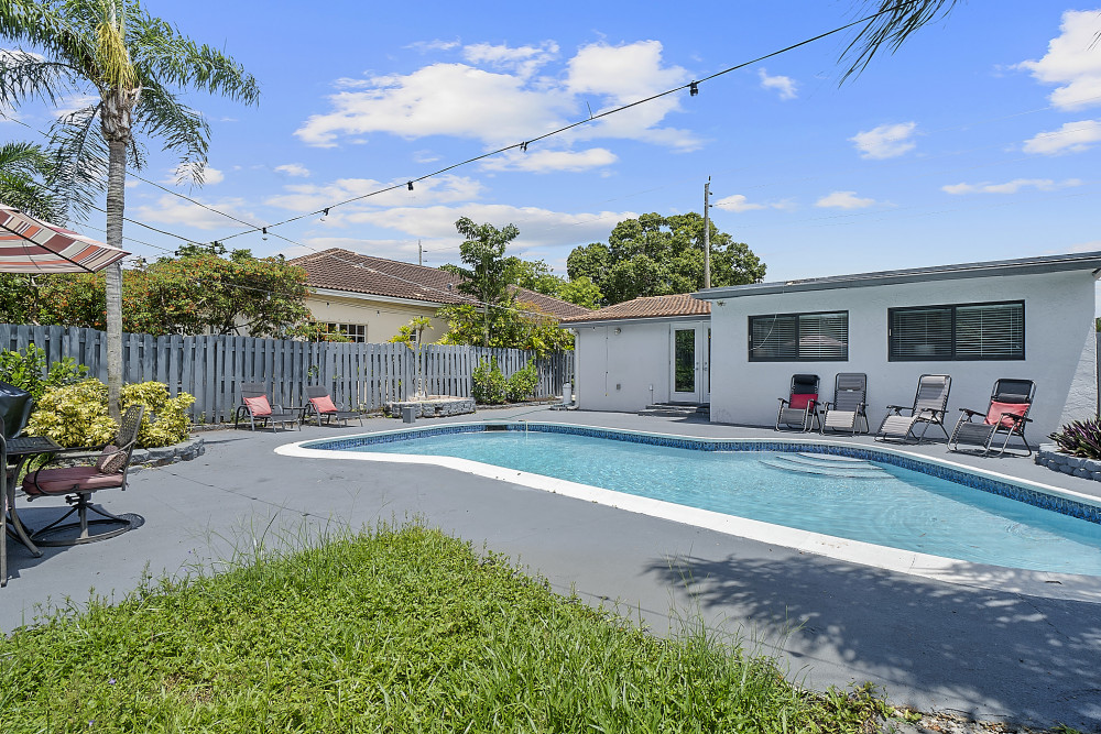 Wilton Manors 8