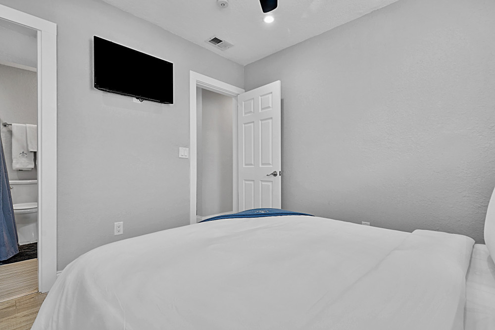 Wilton Manors 8