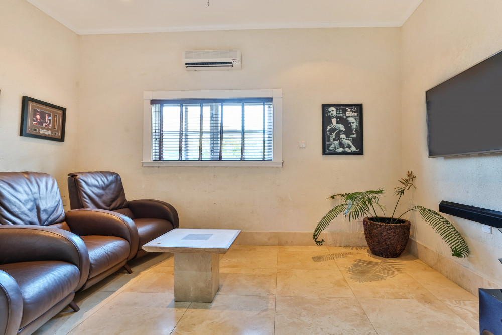 Cayman Villa (3 bedroom)