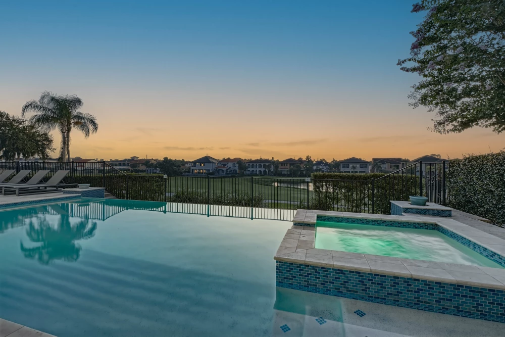 Reunion Resort 7000