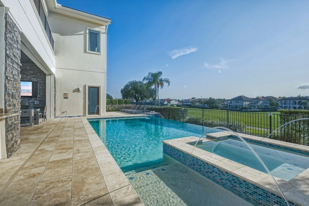 Reunion Resort 7000