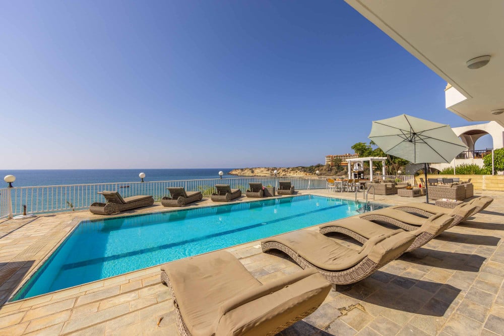 Katina Beach Villa