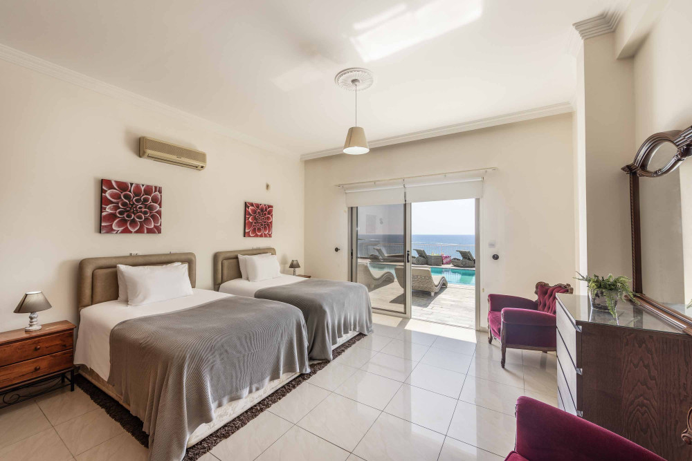 Katina Beach Villa