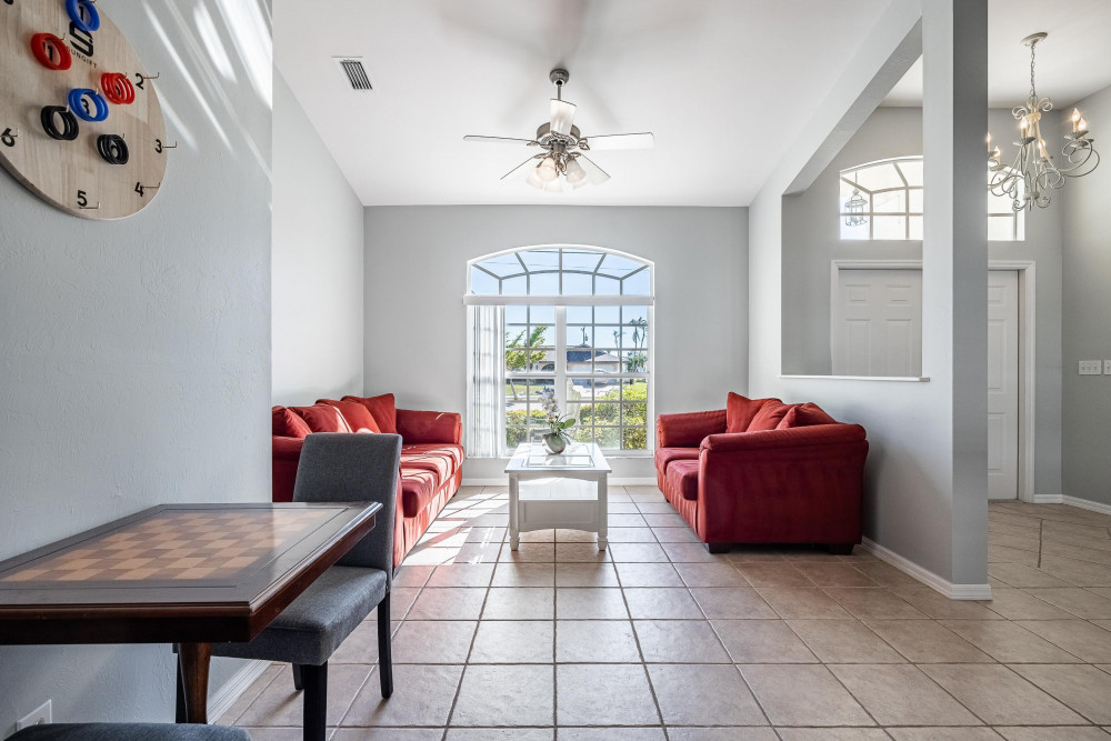 Cape Coral 823