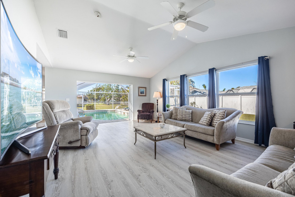 Cape Coral 823