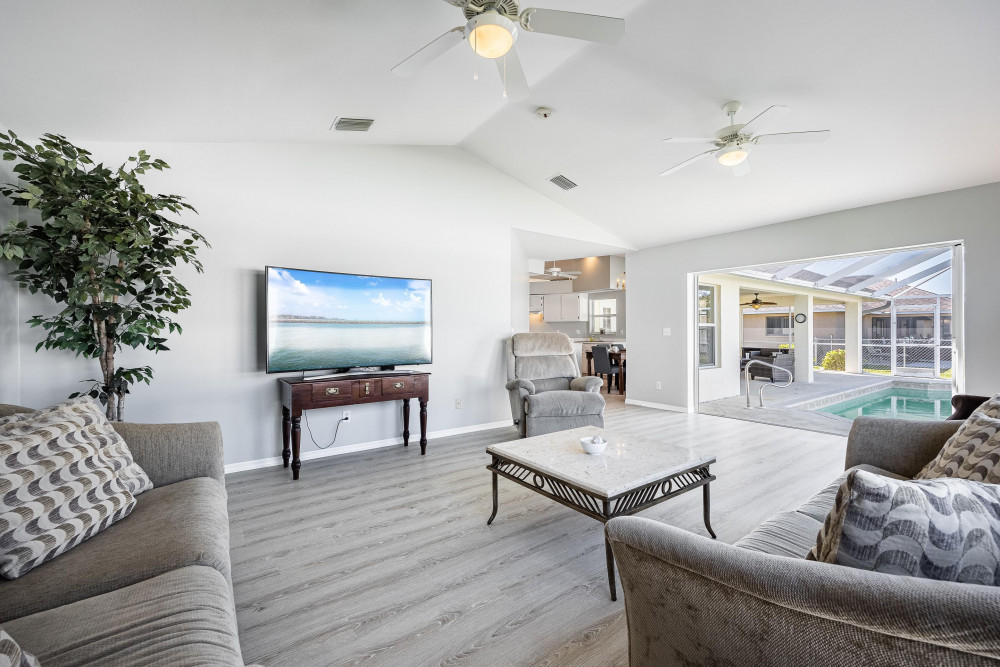Cape Coral 823