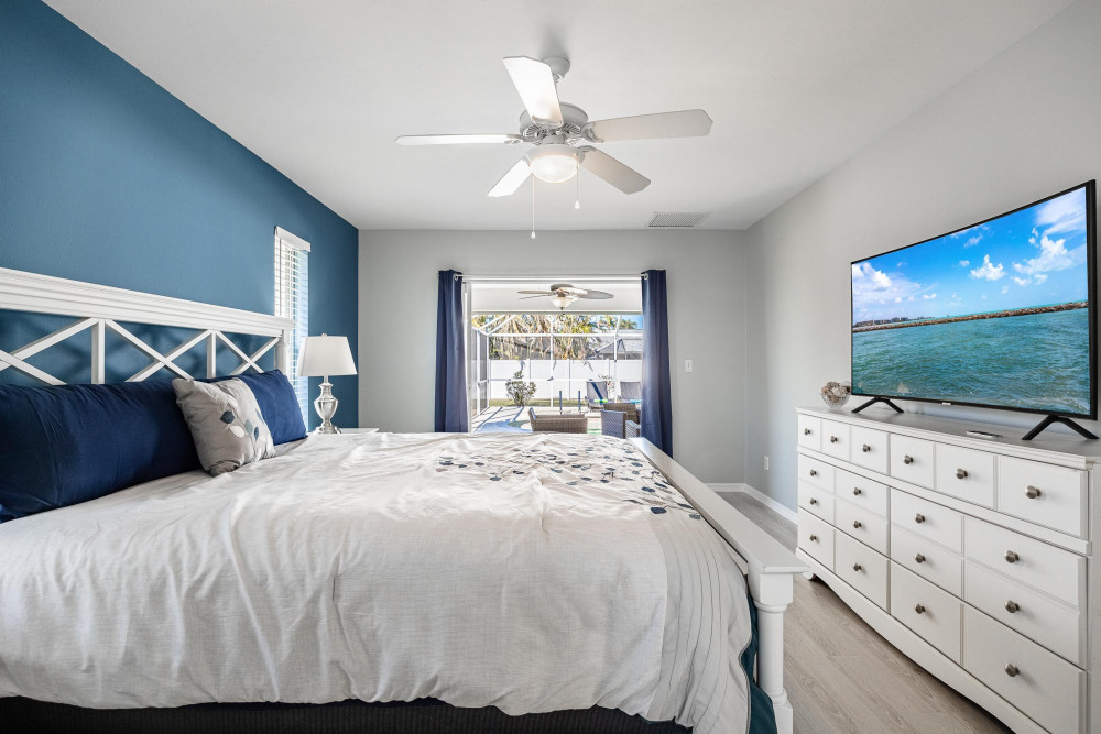 Cape Coral 823
