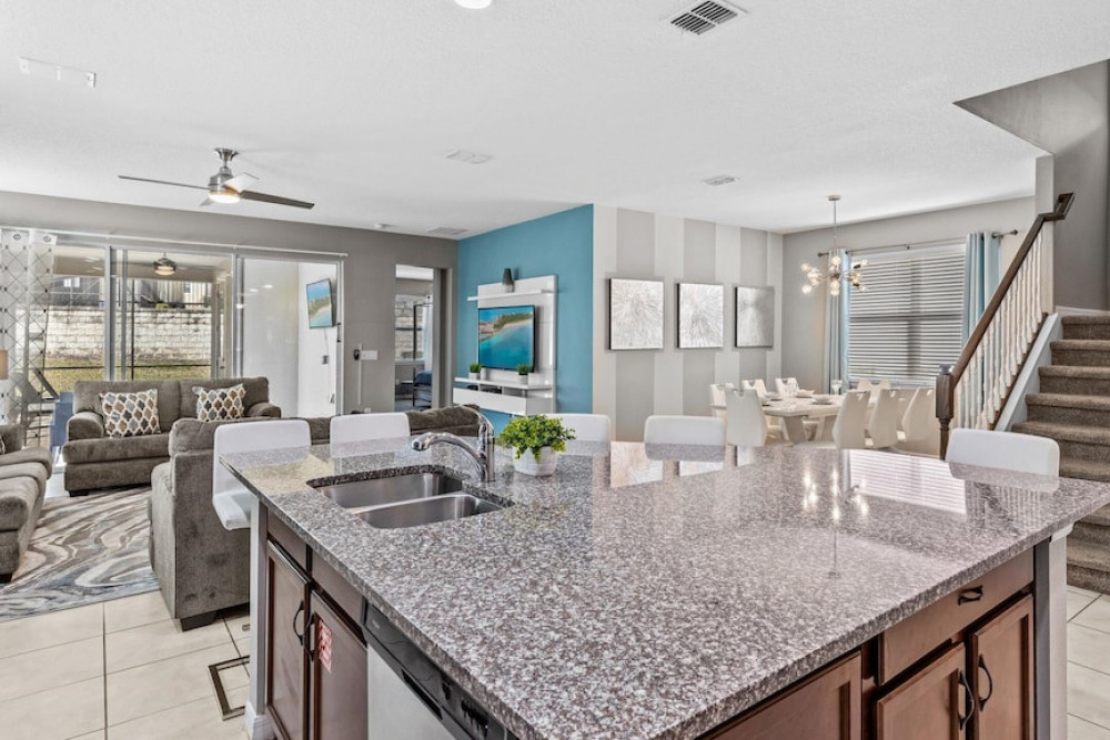 Solara Resort 472