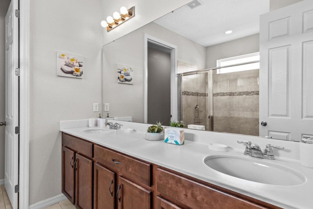 Solara Resort 472