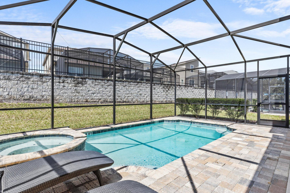 Solara Resort 472