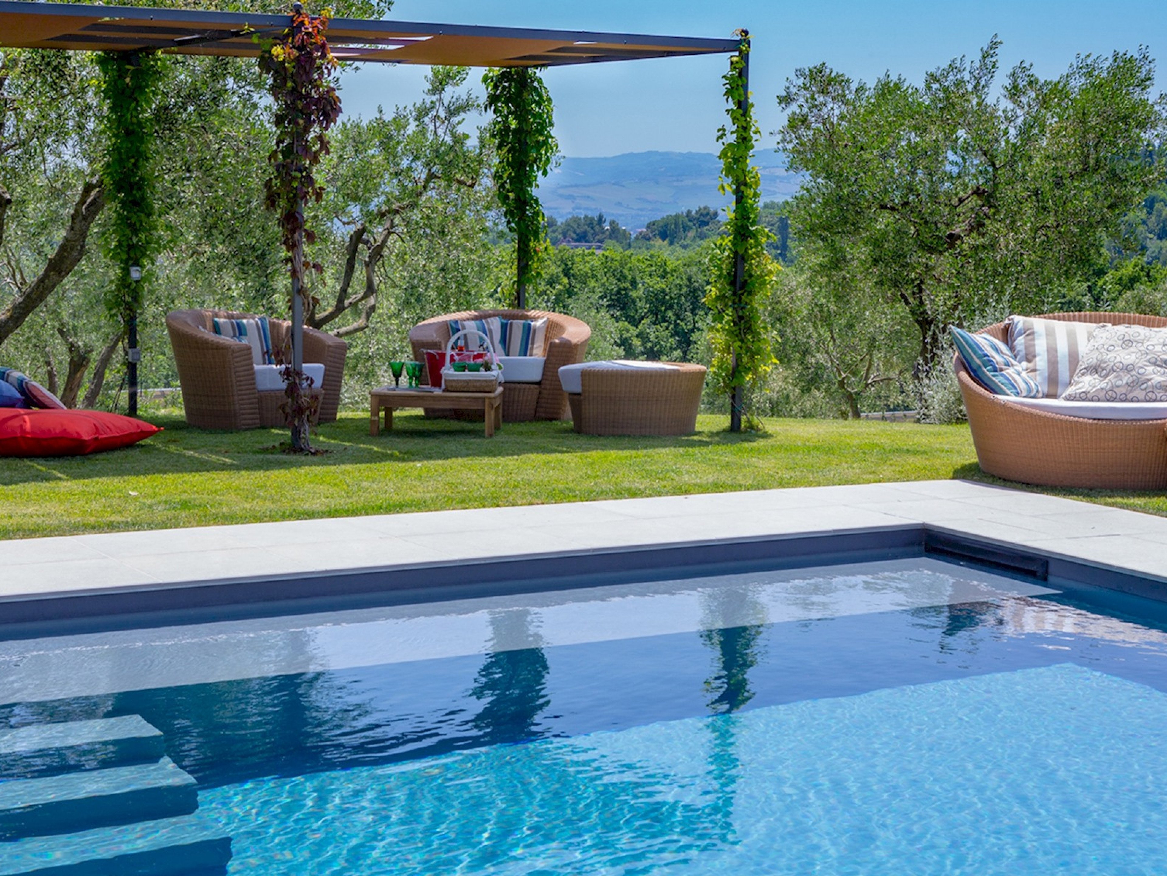 Casa Eugenia - villas in Le Marche with pools