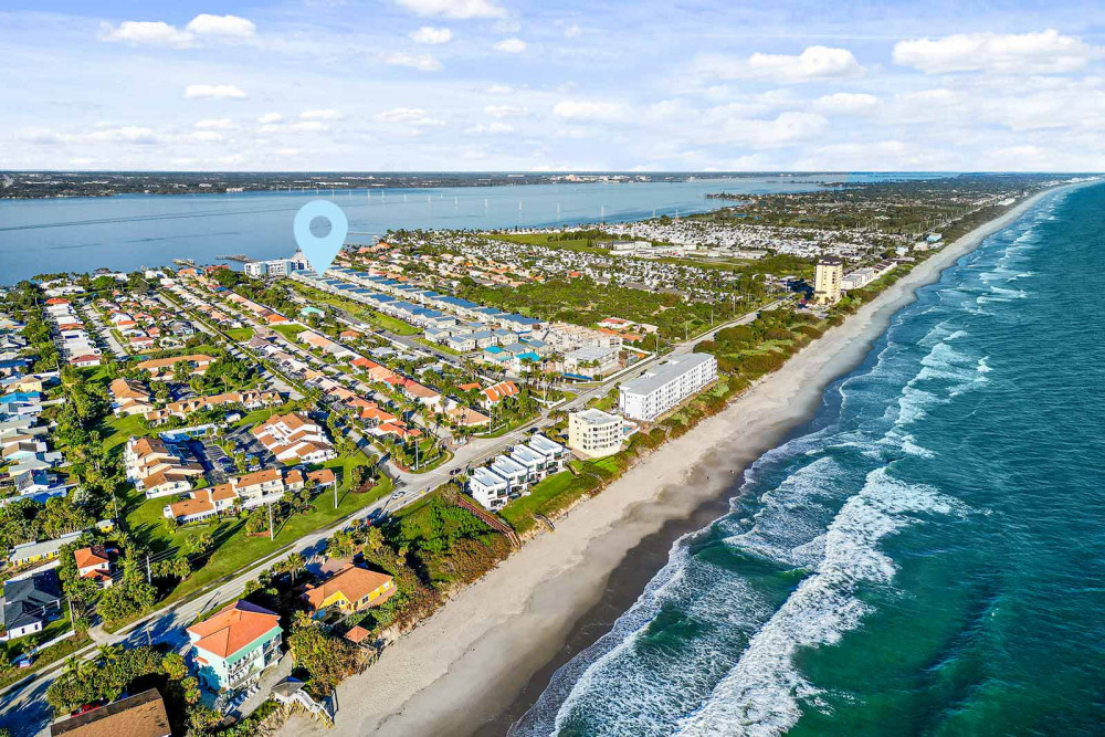 Harbor Island 24