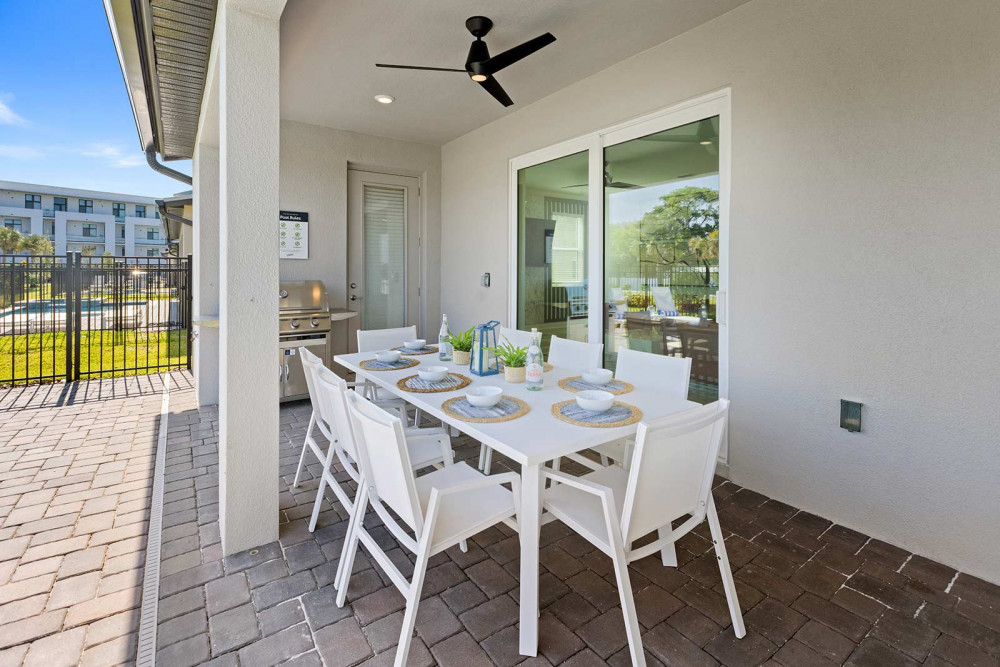 Harbor Island 24