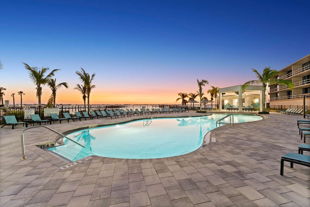 Harbor Island 24