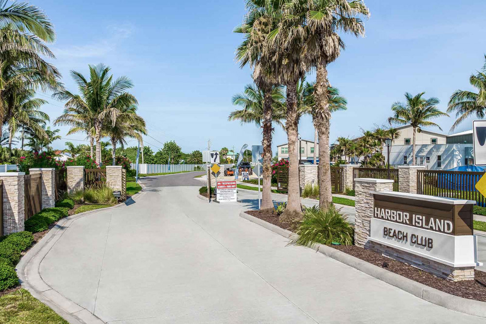 Harbor Island 24