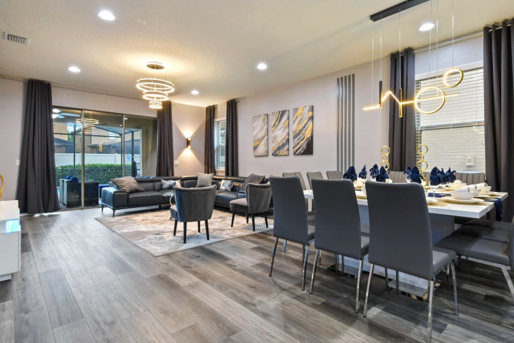 Windsor at Westside 1212