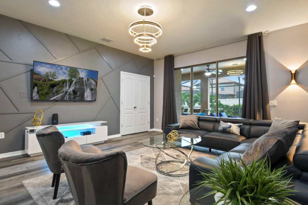 Windsor at Westside 1212