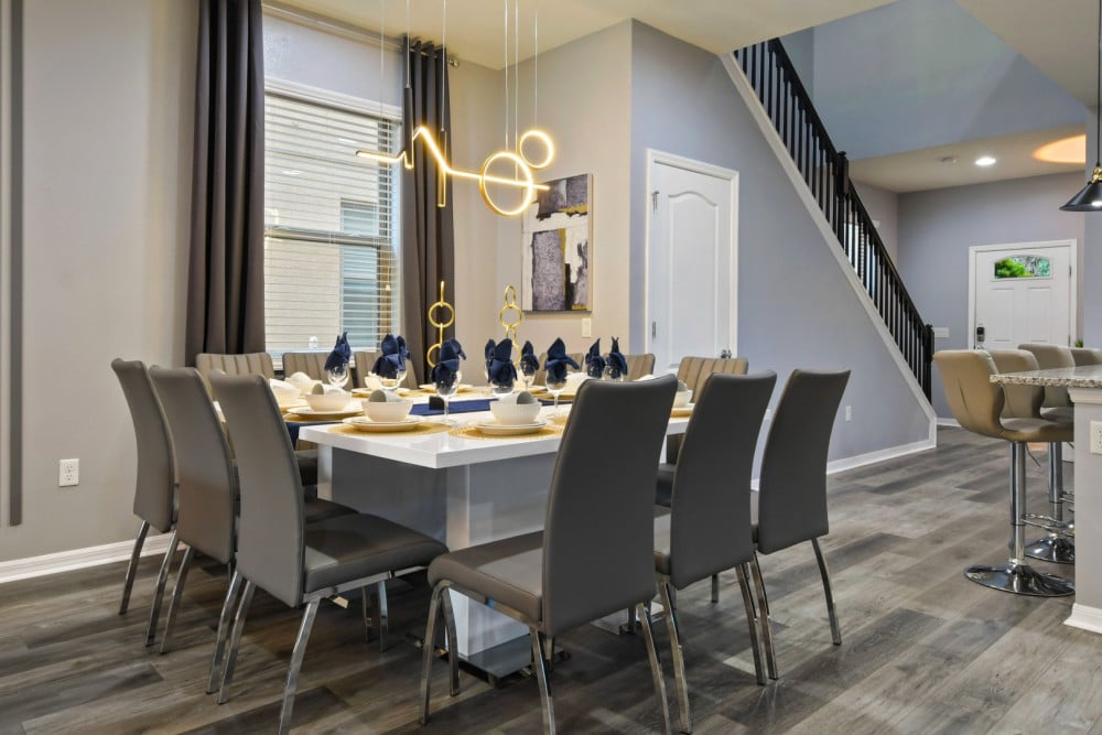 Windsor at Westside 1212