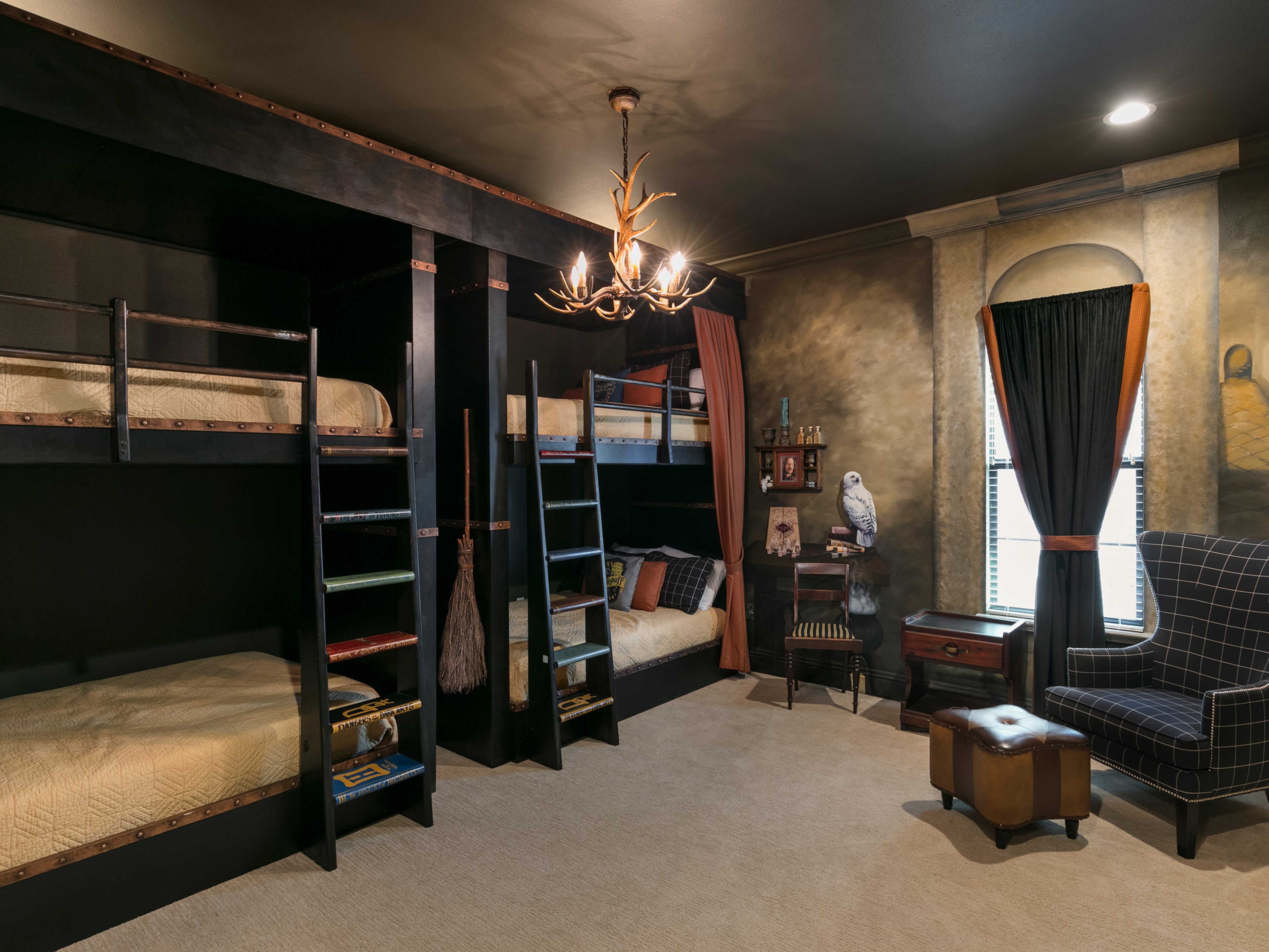 Reunion Resort 12000 rentals with themed rooms for Harry Potter fans