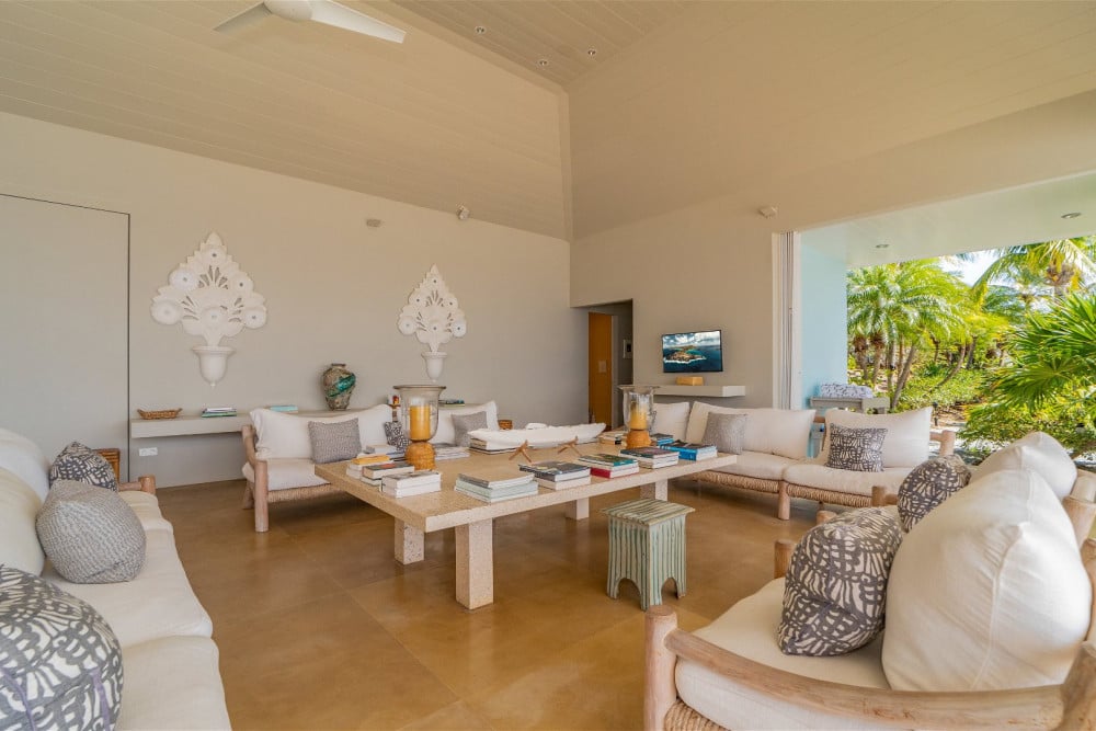 Villa Bow